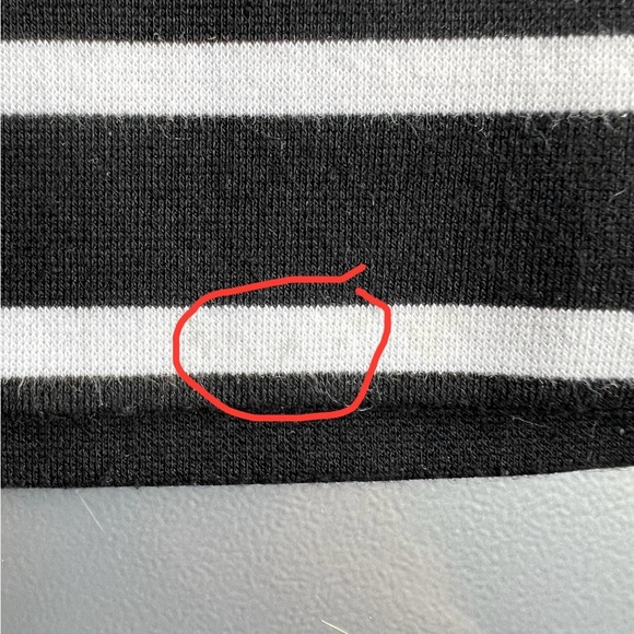 🛍️ White House Black Market Striped Button Front Short Size 4 - Picture 6 of 6